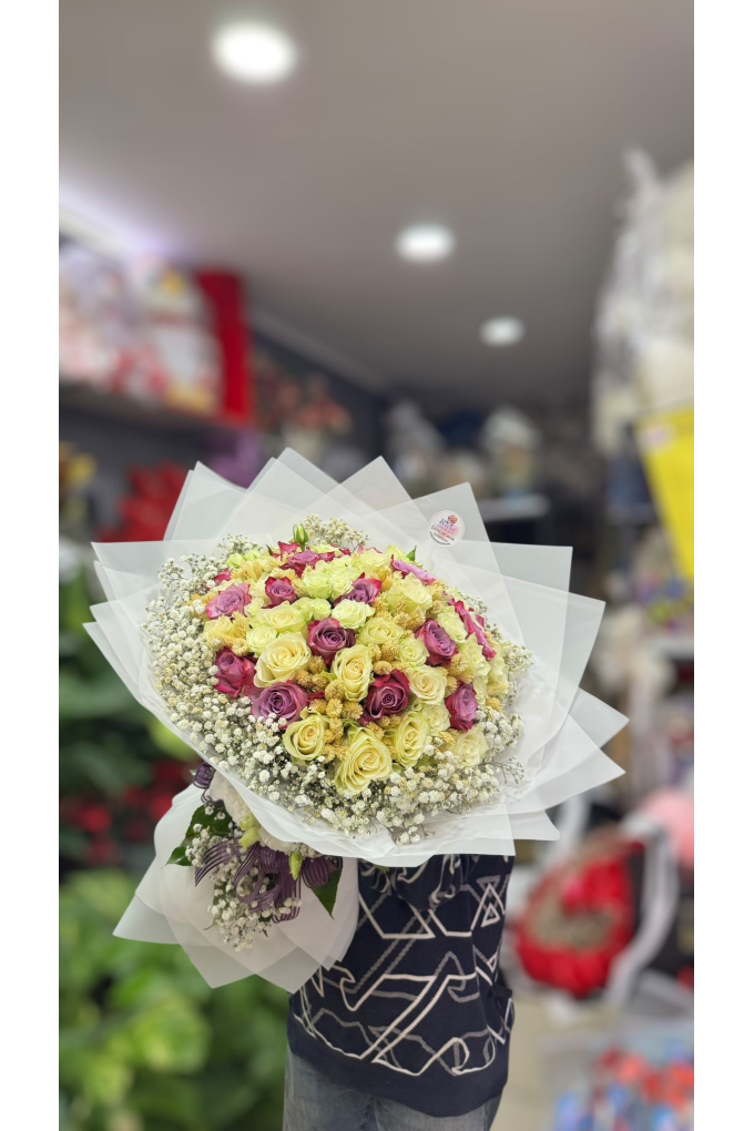 Mor ve Beyaz İthal Gül Buketi