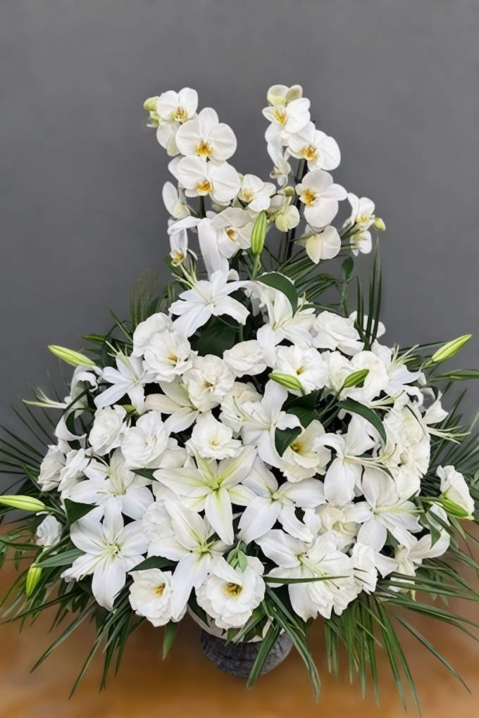 Beyaz Orkideli Taş Seramik Aranjman 