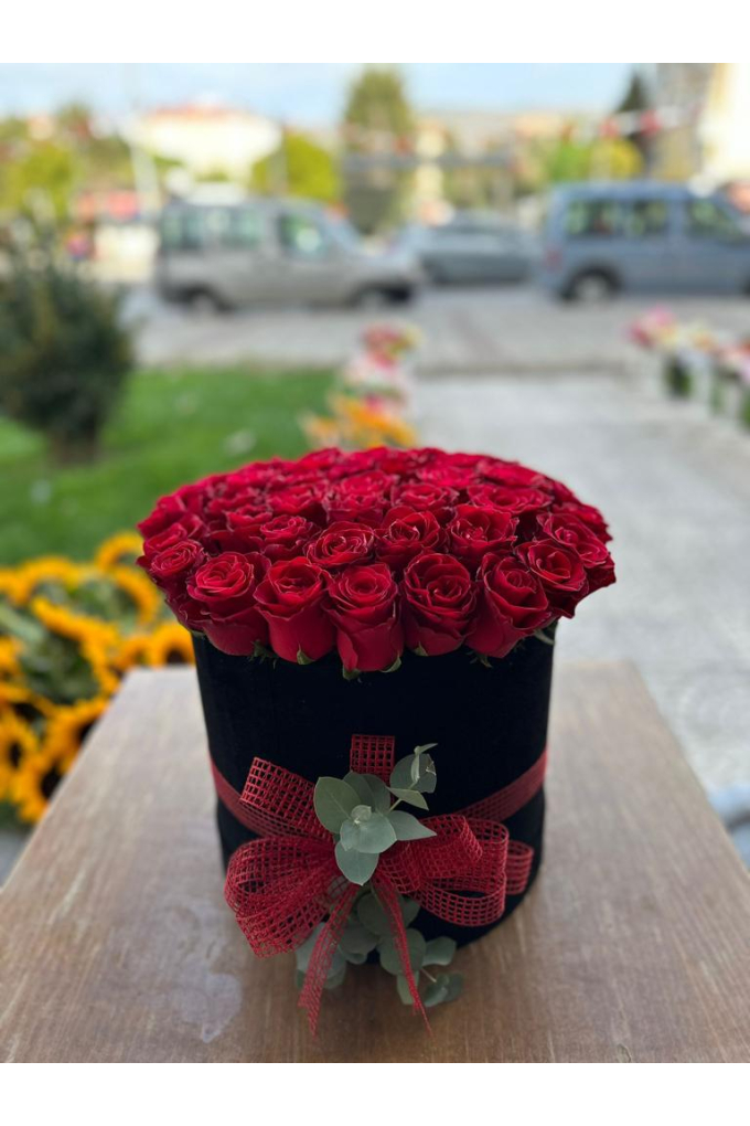 Kadife Kutu İçerisinde Güller