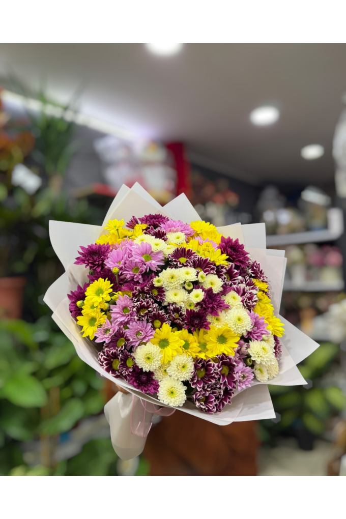 Renkli Kasımpatı Buketi – İzmir’de Canlı ve Neşeli Çiçek Aranjmanı