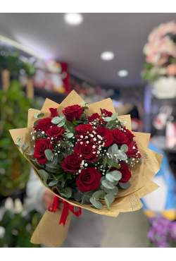 17 Adet Kırmızı Gül Buketi