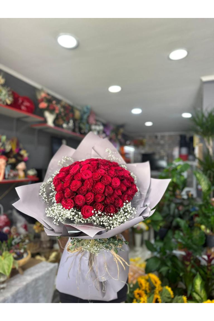 81 Adet Kırmızı Gül 
