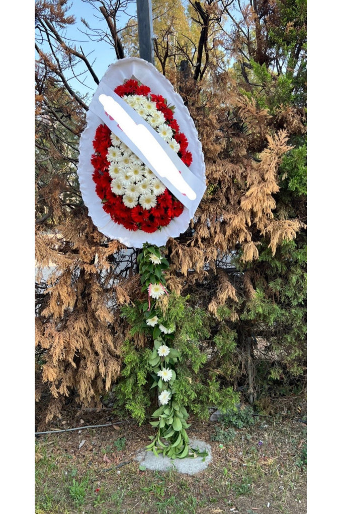 Kırmızı Beyaz Gerberalı Ufak Boy Çelenk Kırmızı Beyaz Gerberalı Ufak Boy Çelenk