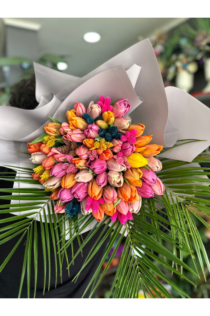 Gökkuşağı Lale Buketi