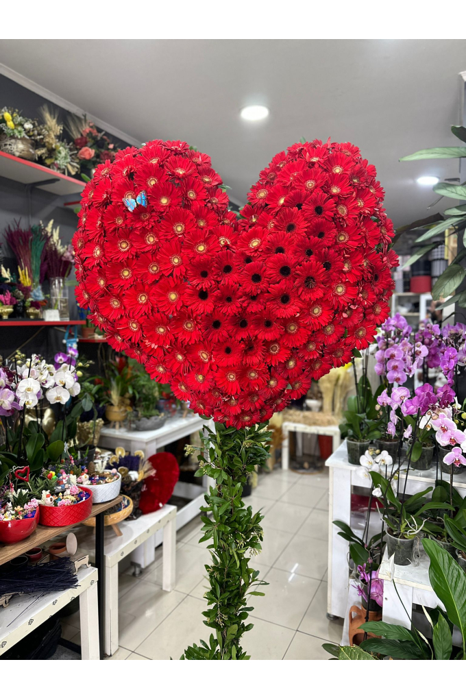 Kalp Şeklinde Çelenk