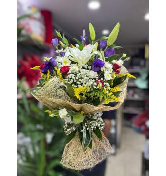 Mor Beyaz Kırmızı Buket