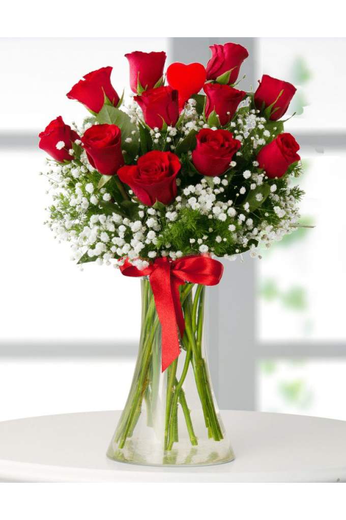 Vazoda 15 Kırmızı Gül